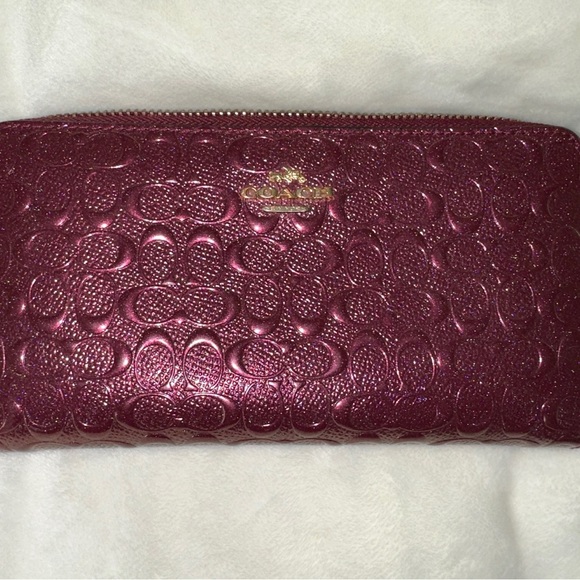 Coach Women's Metallic Pink Wallet - Picture 1 of 2